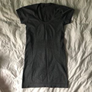 Lulu lemon swiftly tech short sleeve crew neck